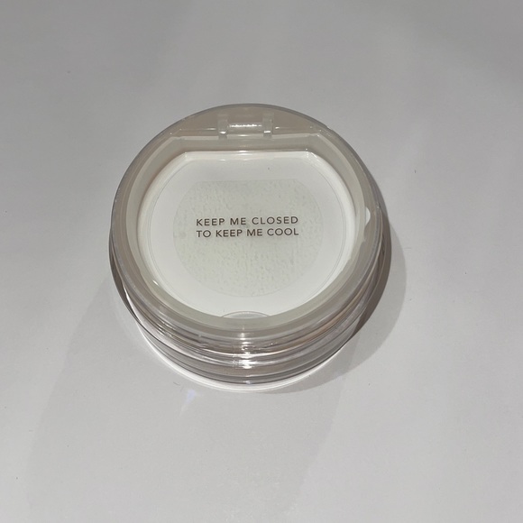 BECCA Hydra-mist Set & Refresh Powder - Picture 4 of 4